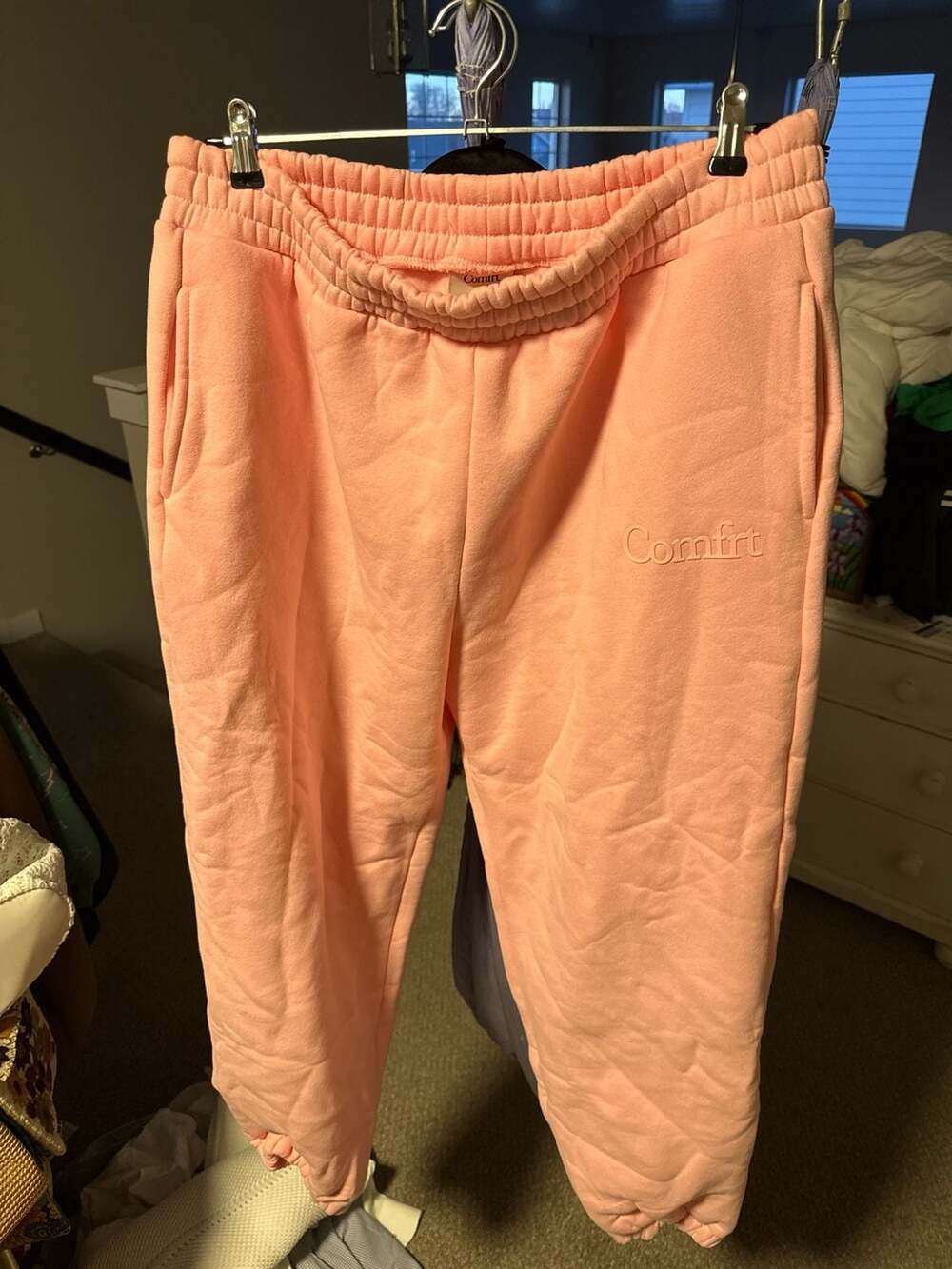 Comfrt Standard Jogger Sweatpants in Peach